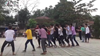 Học sinh Việt Nam siêu lầy lội